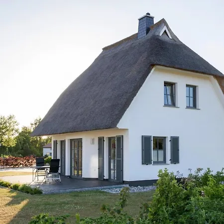 Ferienhaus House, *